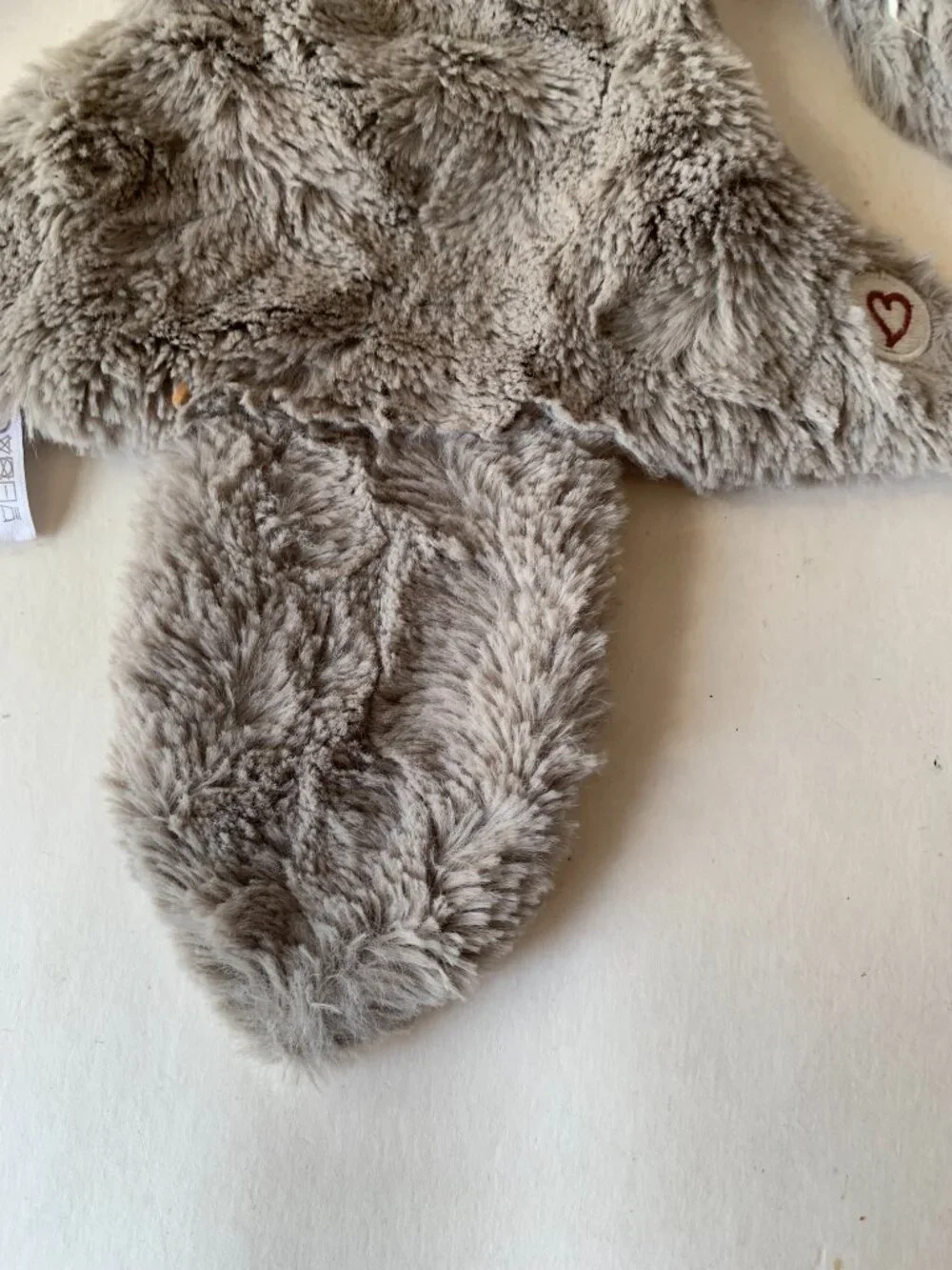 SLUMBERKINS LIGHT GRAY WHITE OTTER SNUGGER STUFFED ANIMAL PLUSH  18